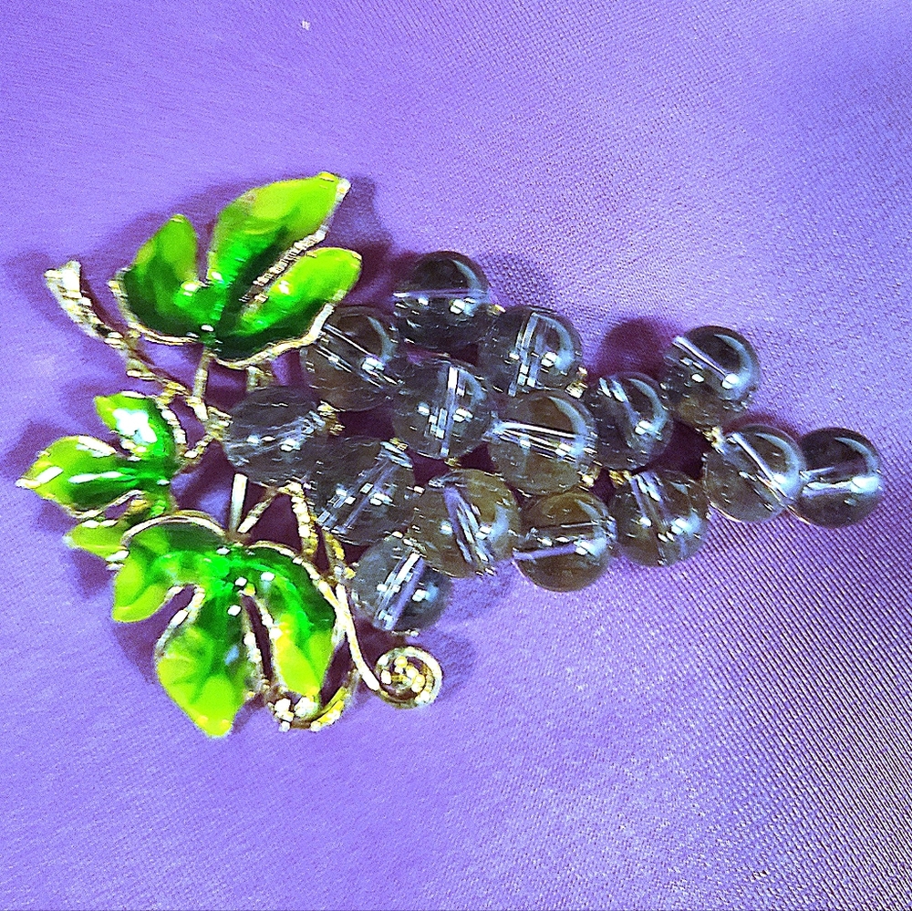 GRAPE CLUSTER RESIN & ENAMEL BROOCH!
